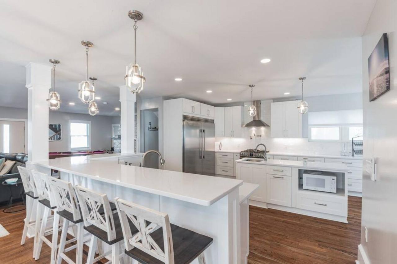 Unit 2 Beach Block Sleeps 20 Ocean Views Ventnor Exterior photo